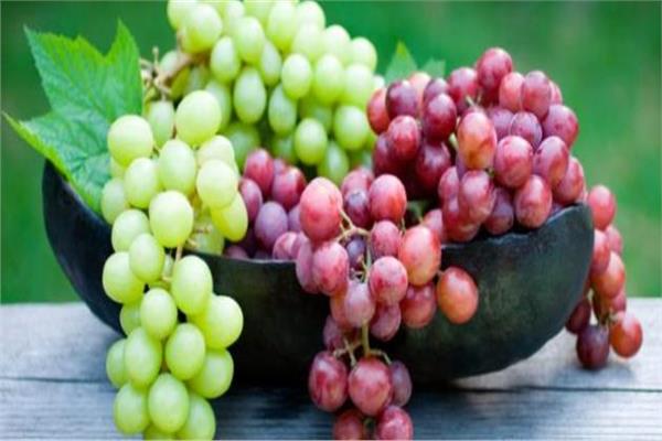 اضرار الافراط فى تناول العنب 1 اضرار الافراط فى تناول العنب 1
