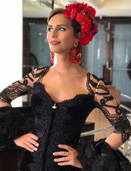 أنجيلا بونس