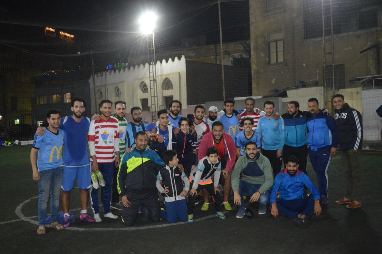 مدرب منتخب الشباب يجتمع بلاعبي المحلة قبل مباراة الديربي (2)
