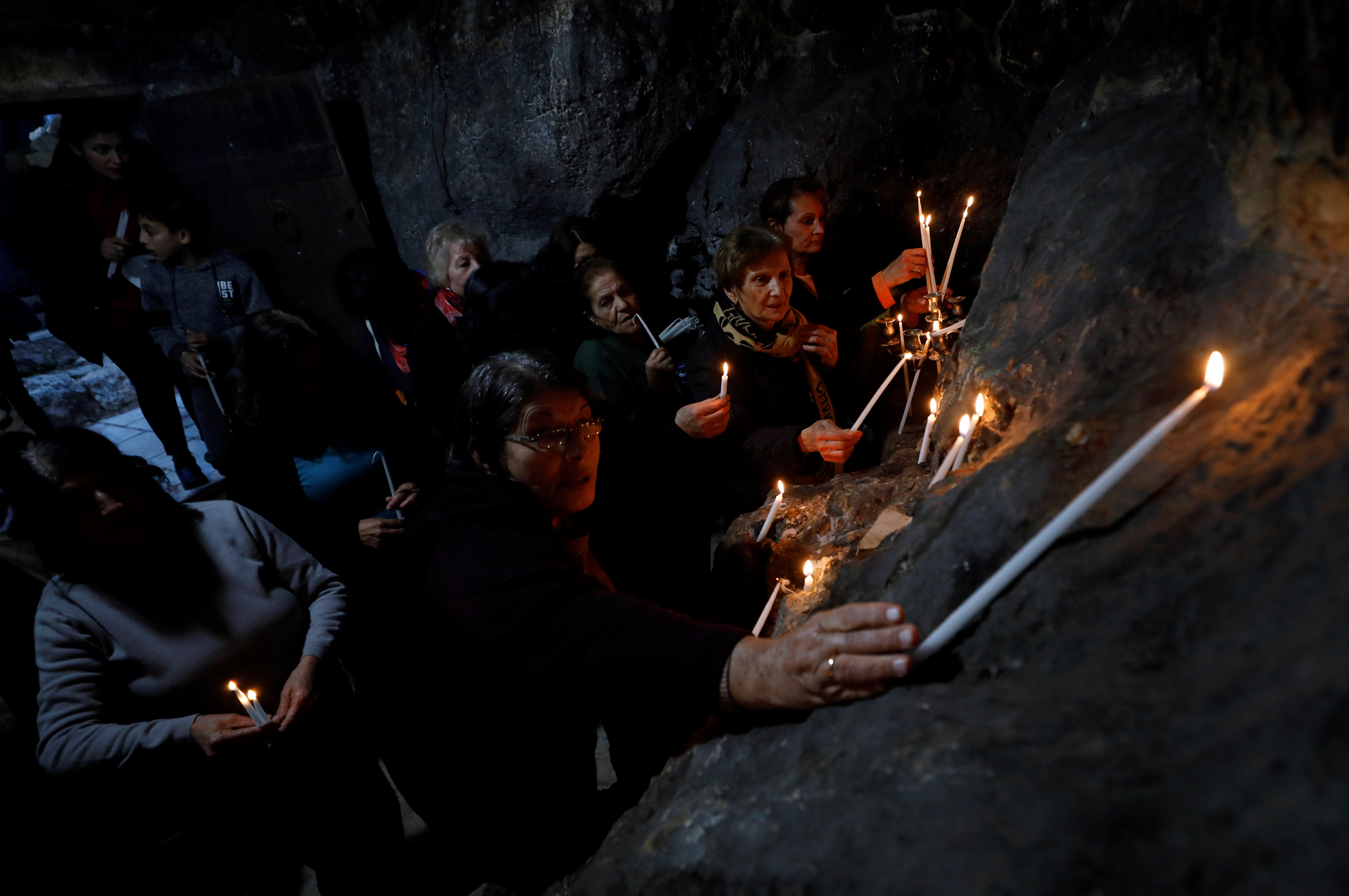 فلسطينيون يحتفلون بقرية عبود