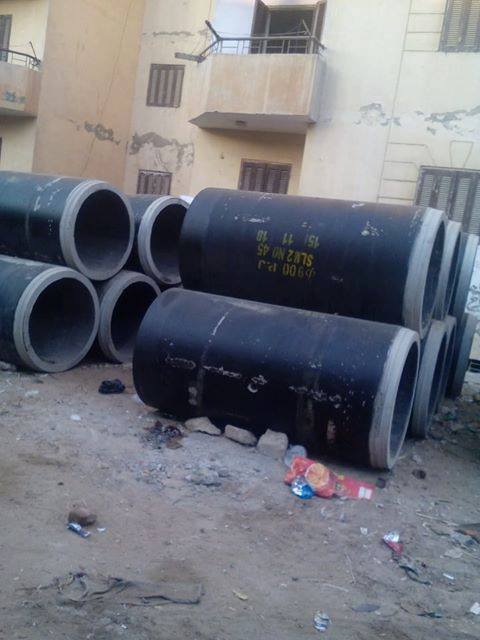 انتشار القمامة ومياه الصرف فى شوارع مؤسسة الزكاة بالمرج (1)