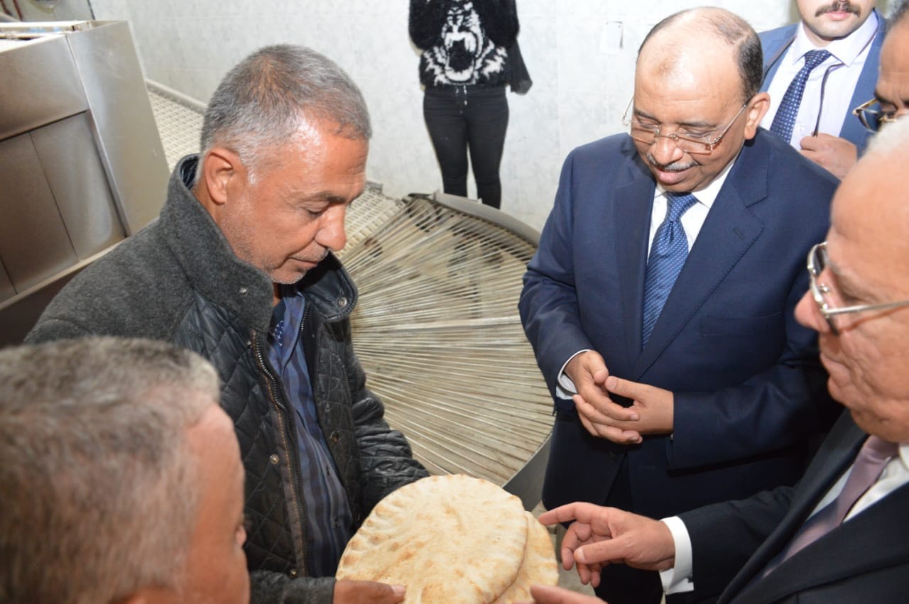 وزير التنمية المحلية يعلن بورسعيد أول محافظة خالية من العشوائيات (4)