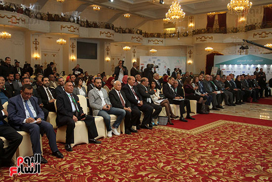 مؤتمر أخبار اليوم الاقتصادي الخامس جلسة الاستثمار فى سيناء (4)