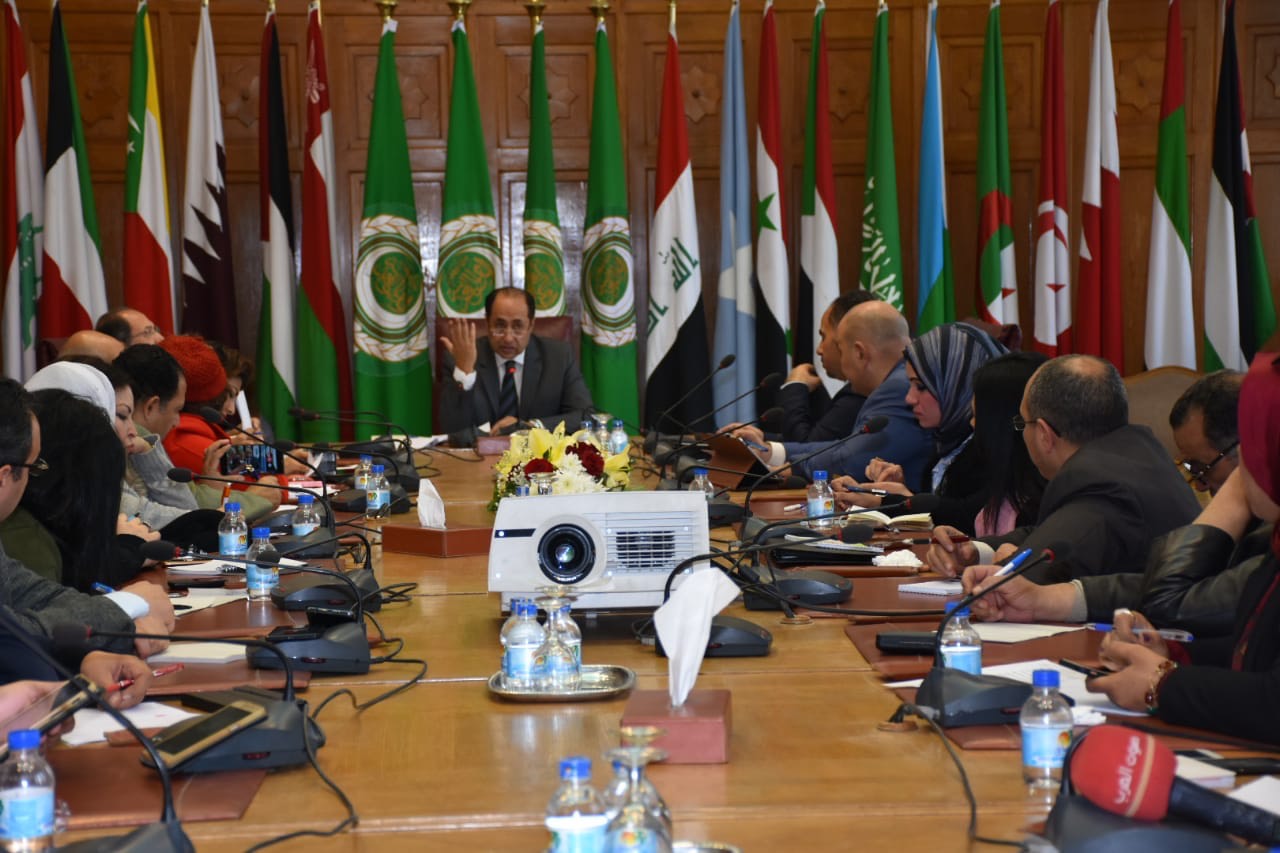 زكى خلال المؤتمر زكى خلال المؤتمر