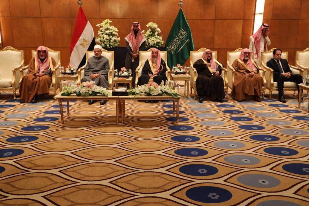 احتفاء رسمى كبير بزيارة شيخ الأزهر للمملكة العربية السعودية (5)