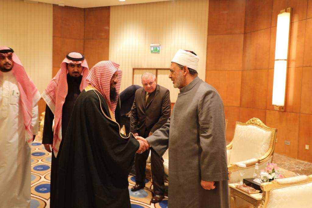 احتفاء رسمى كبير بزيارة شيخ الأزهر للمملكة العربية السعودية (3)