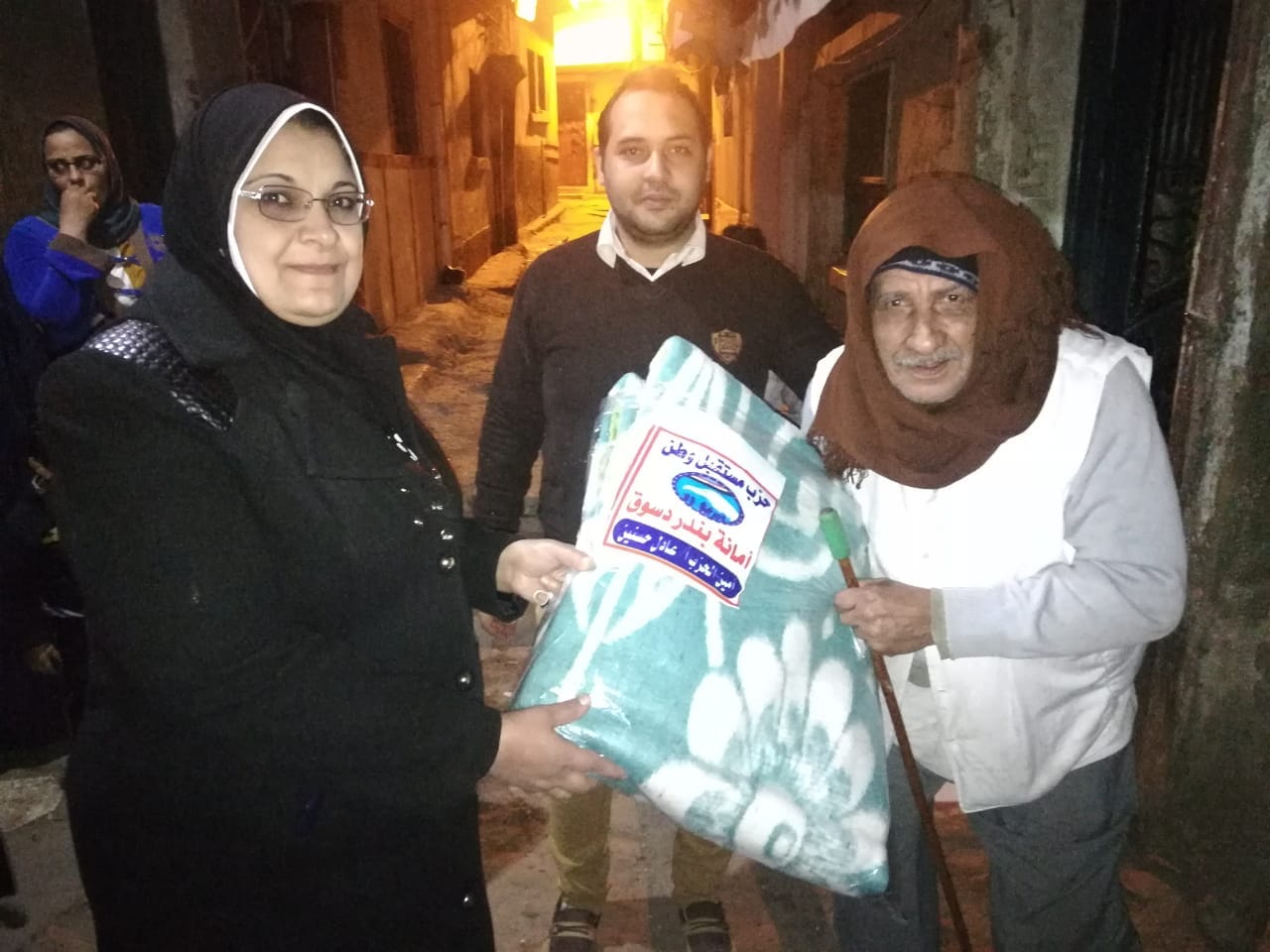 جانب من حملة مستقبل وطن لتوزيع بطاطين على الأسر الفقيرة بكفر الشيخ