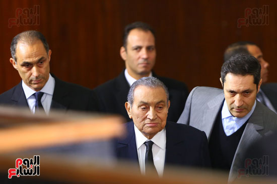 بالصور والفيديو نص شهادة الرئيس  حسني مبارك  فى قضية اقتحام الحدود 33329-حسنى-مبارك-قضية-اقتحام-السجون-(12)