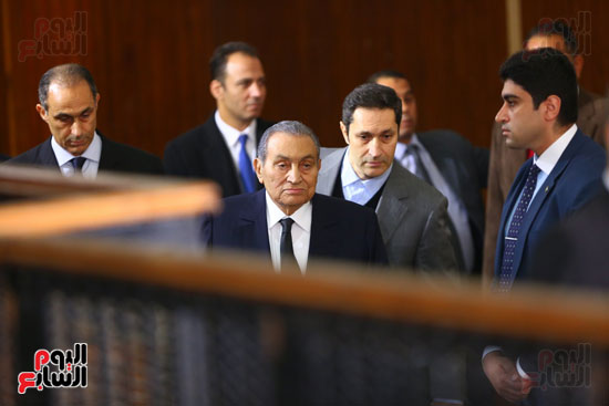 بالصور والفيديو نص شهادة الرئيس  حسني مبارك  فى قضية اقتحام الحدود 34053-حسنى-مبارك-قضية-اقتحام-السجون-(15)
