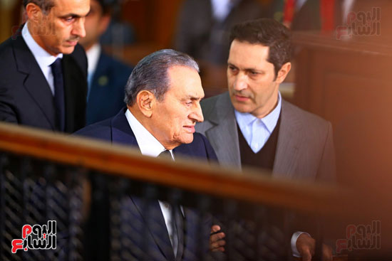 بالصور والفيديو نص شهادة الرئيس  حسني مبارك  فى قضية اقتحام الحدود 34918-حسنى-مبارك-قضية-اقتحام-السجون-(34)
