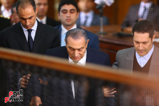 بالصور والفيديو نص شهادة الرئيس  حسني مبارك  فى قضية اقتحام الحدود 36304-حسنى-مبارك-قضية-اقتحام-السجون-(27)