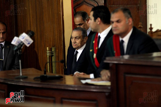 بالصور والفيديو نص شهادة الرئيس  حسني مبارك  فى قضية اقتحام الحدود 40536-حسنى-مبارك-قضية-اقتحام-السجون-(57)