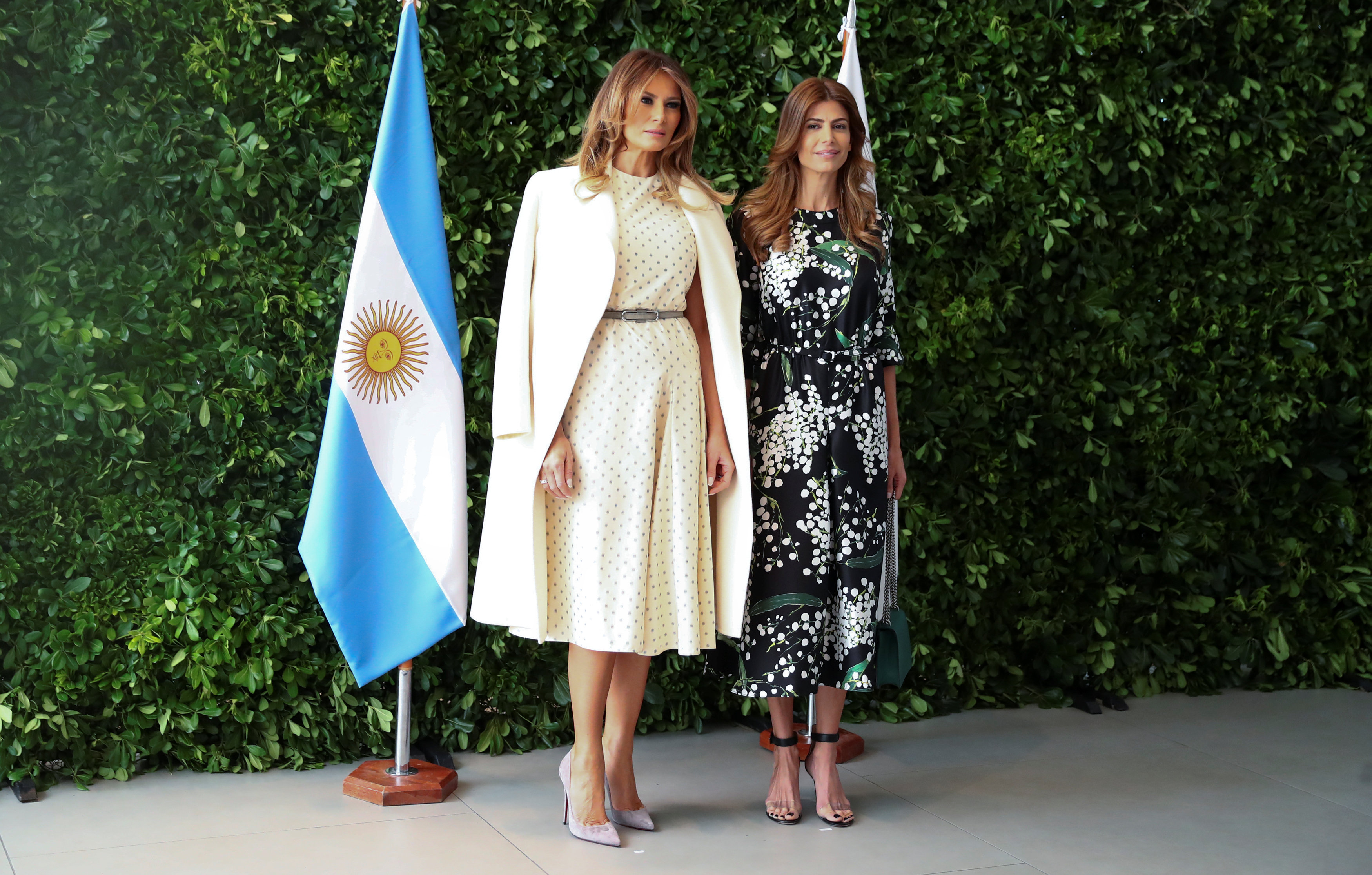 لقاء ميلانيا بقرينة الرئيس الأرجنتينى