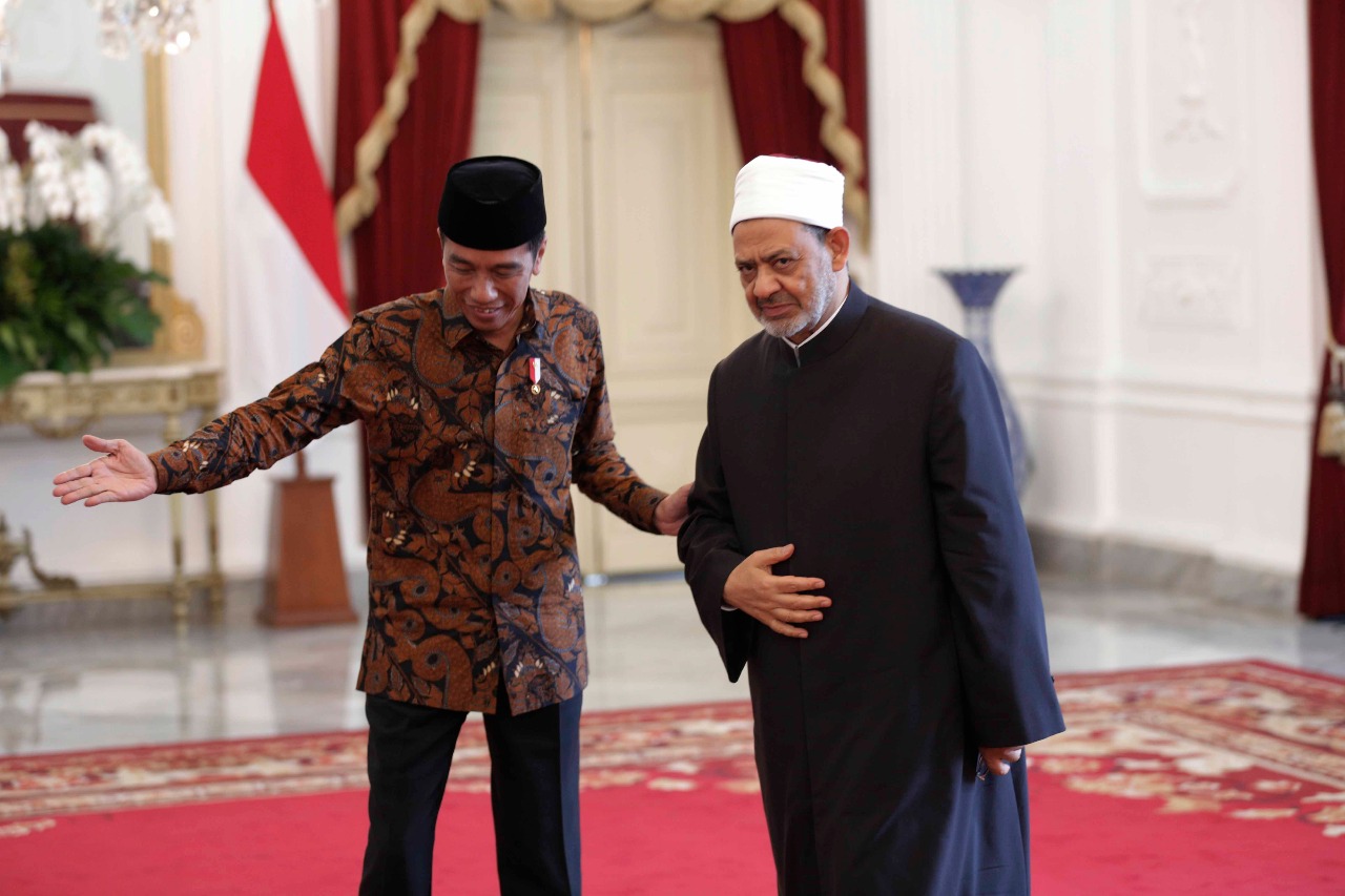 3- شيخ الازهر ورئيس اندونيسيا