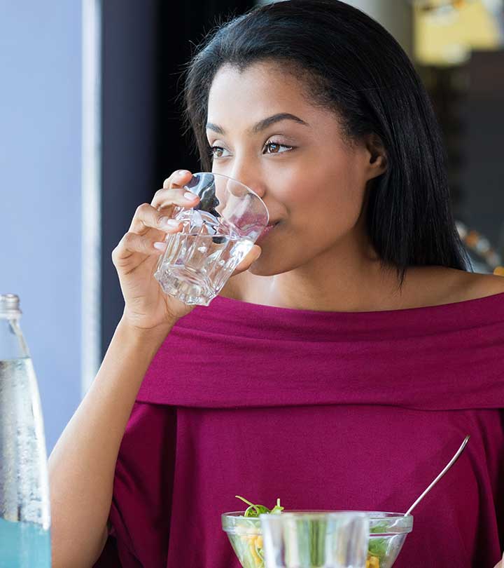 شرب كوب كامل من الماء قبل تناول وجبتك