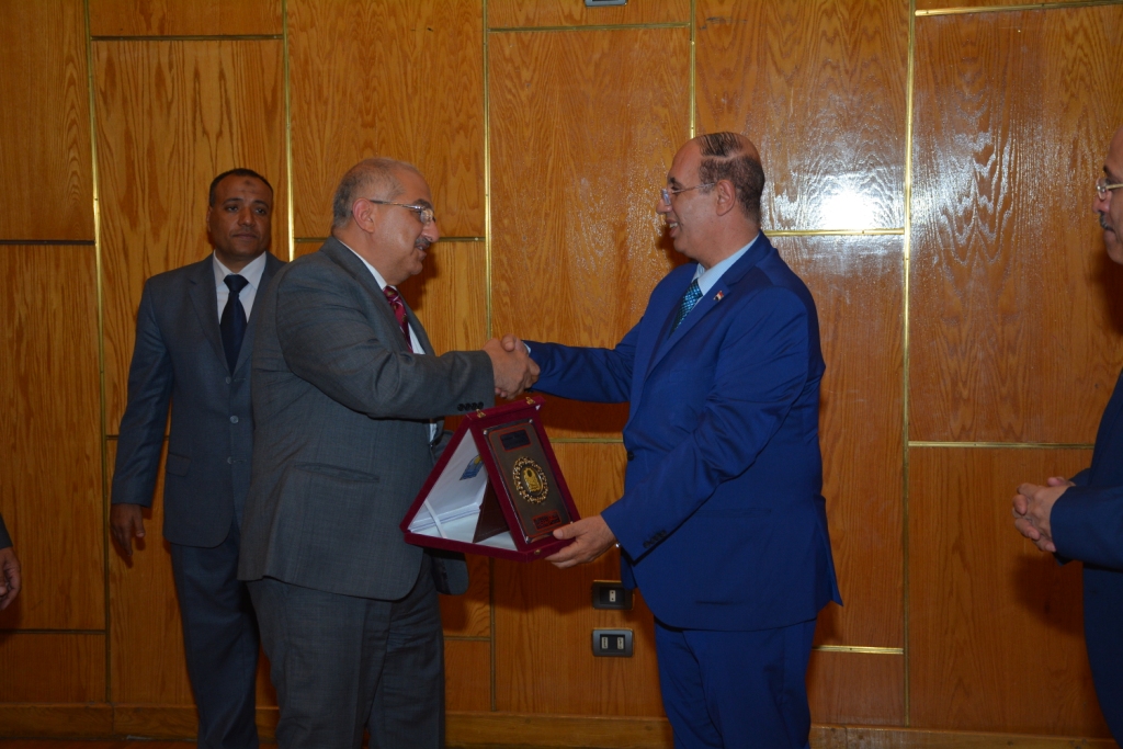حصاد جامعة أسيوط فى 2018 يتضمن إعلانها أفضل ثاني جامعة مصرية (9)