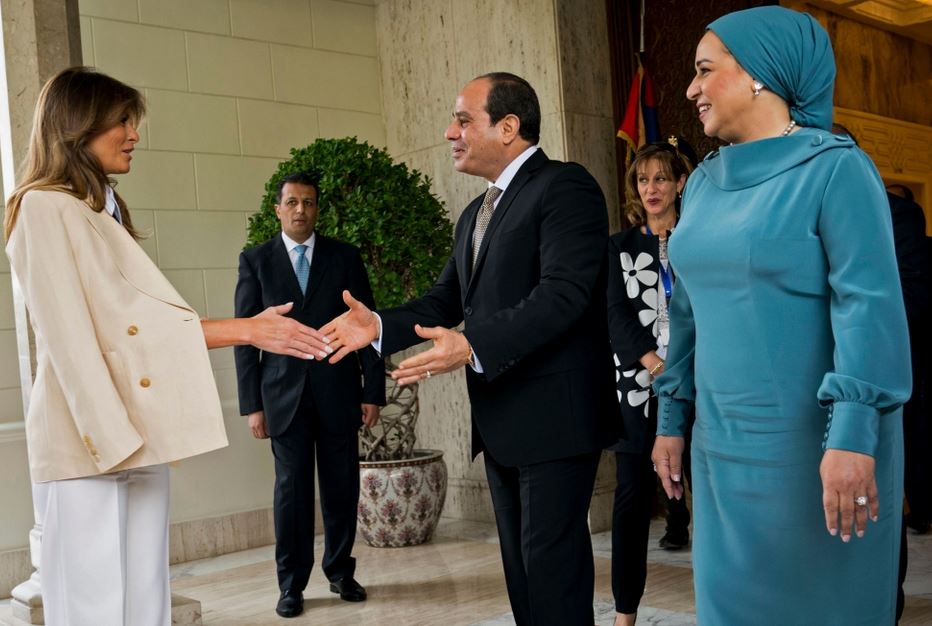 الرئيس عبد الفتاح السيسى وقرينته فى استقبال ميلانيا ترامب