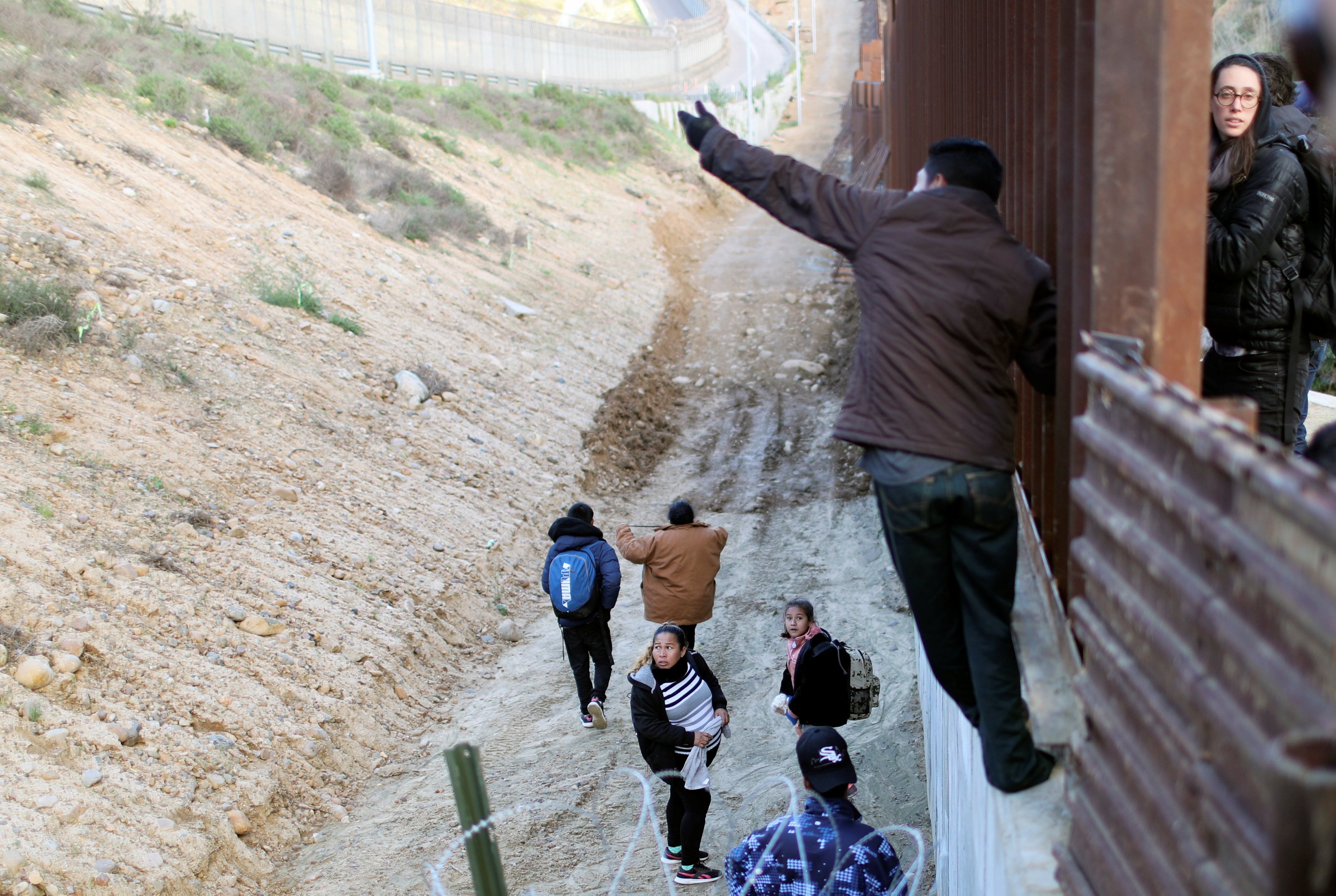 مهاجرون على الحدود الأمريكية المكسيكية