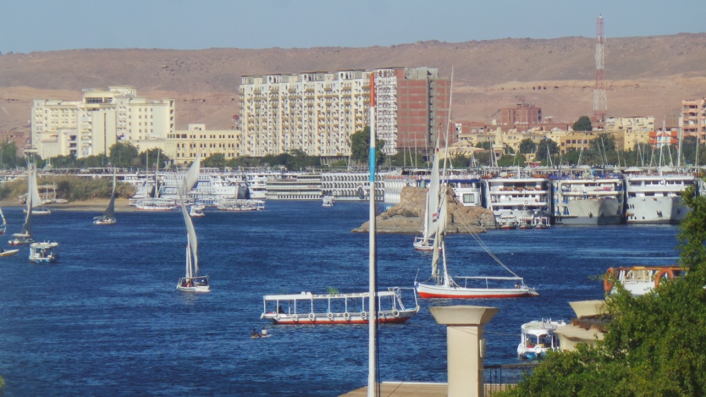 النيل فى أسوان