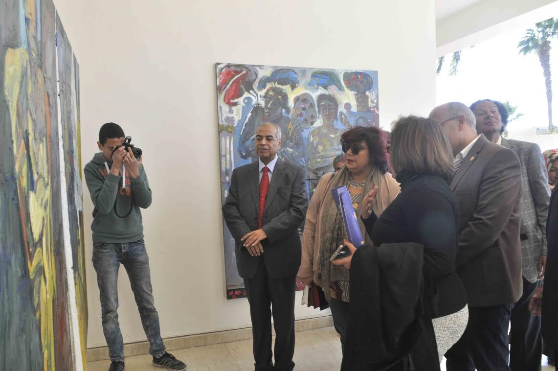 وزيرة الثقافة ومحافظ الأقصر يشاركان ختام فعاليات الدورة 11 لملتقي الأقصر الدولي للتصوير  (5)