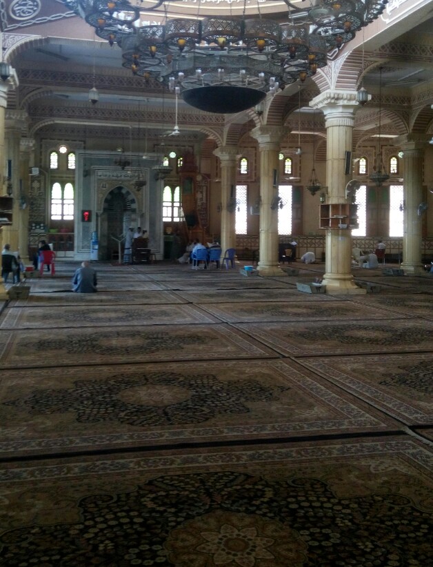 المسجد من الداخل