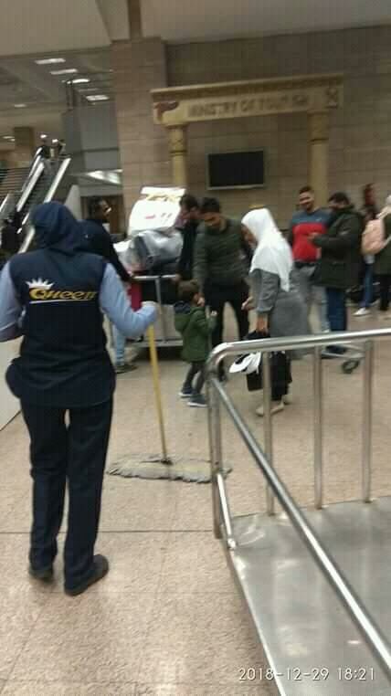 حسين الشحات فى مطار القاهرة
