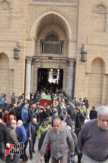 جنازة والدة عصام كاريكا من مسجد عمرو ابن العاص (24)