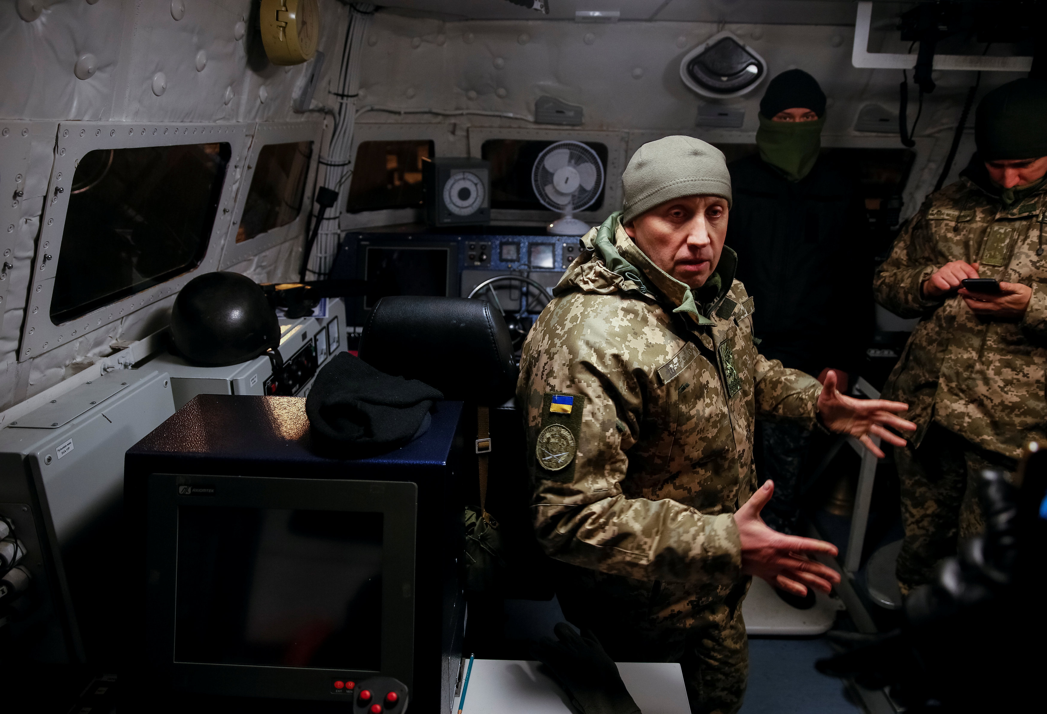سفن أوكرانية تحتجزها روسيا (9)