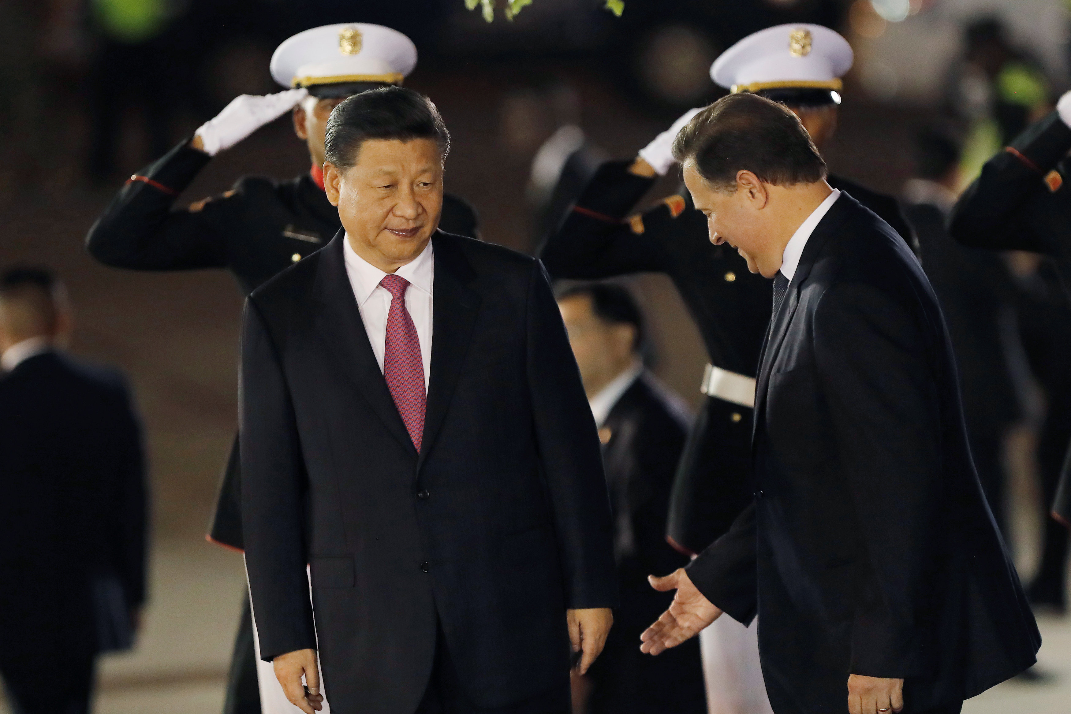 الرئيس الصينى يصل بنما