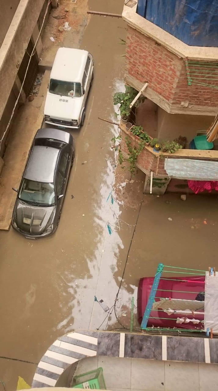 غرق شوارع وسط الاسكندرية بمياه الأمطار (3)