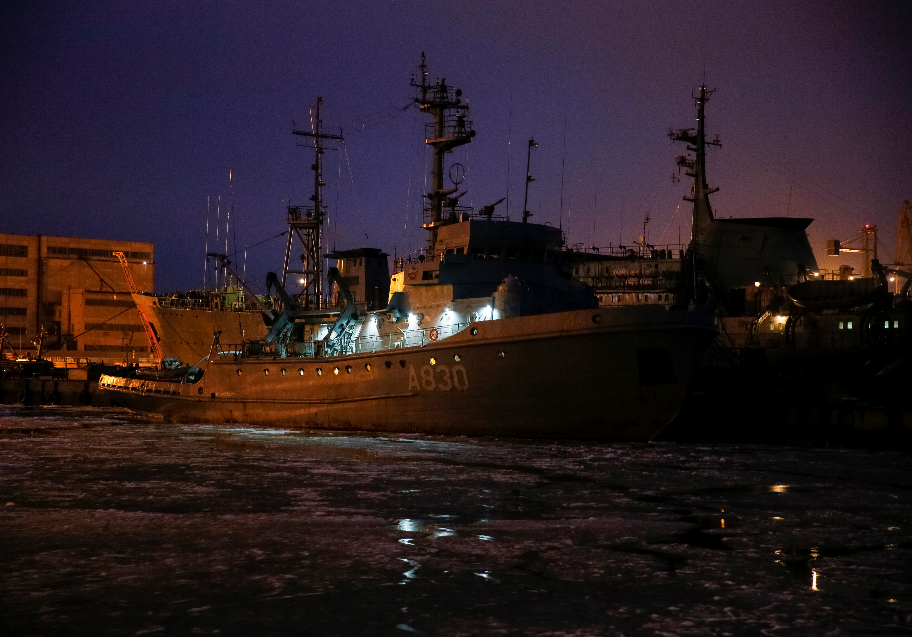 سفن أوكرانية تحتجزها روسيا (3)