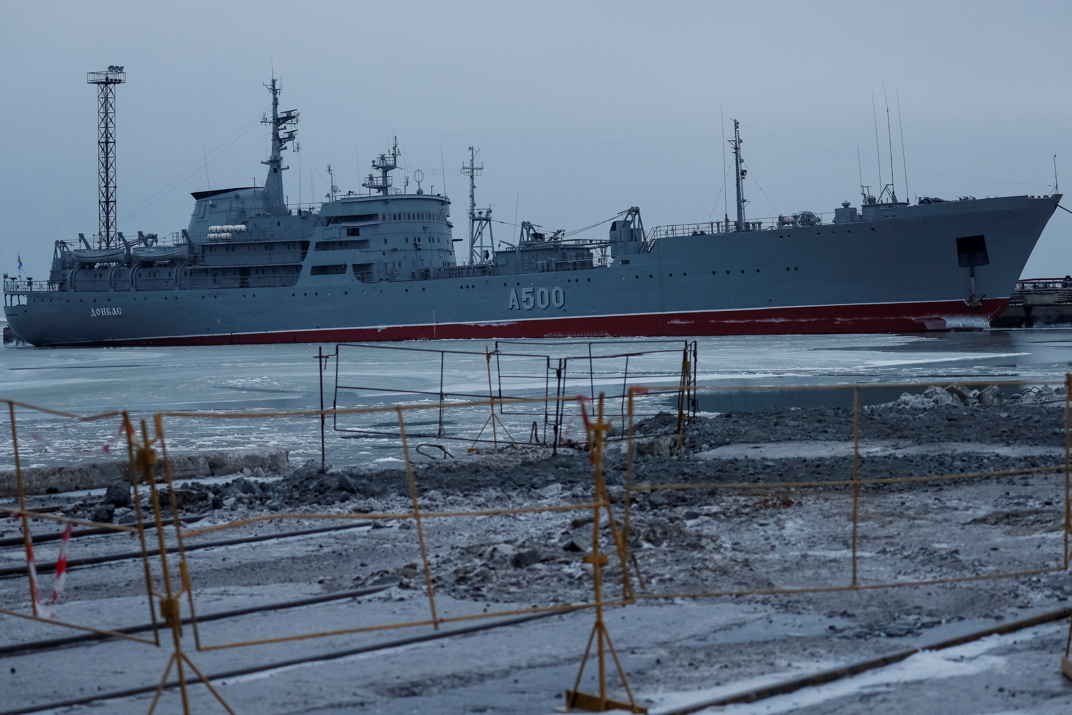 سفن أوكرانية تحتجزها روسيا (4)
