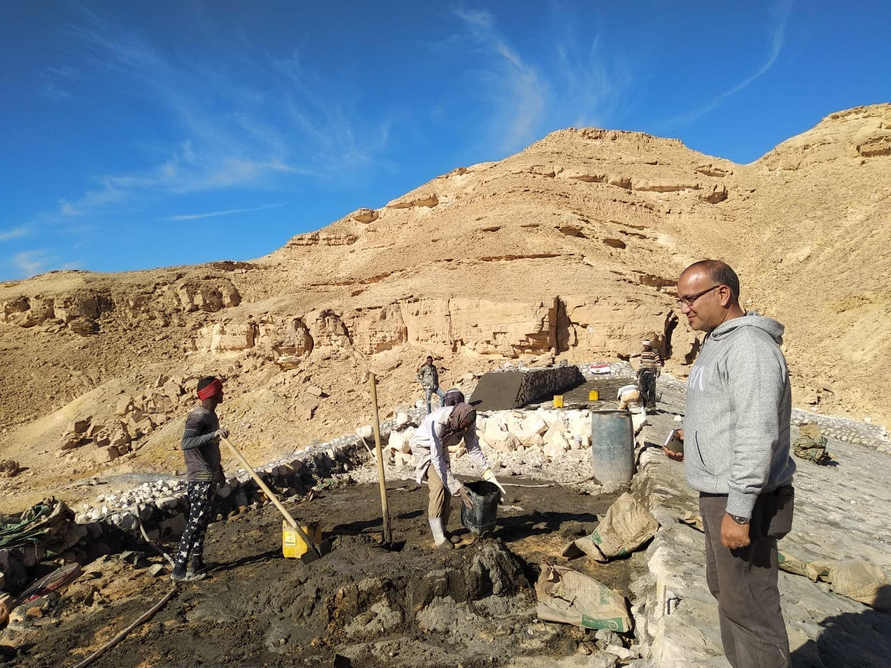  19 عمل للحماية من السيول فى وادى وتير أخطر الأودية النشطة فى جنوب سيناء (2)