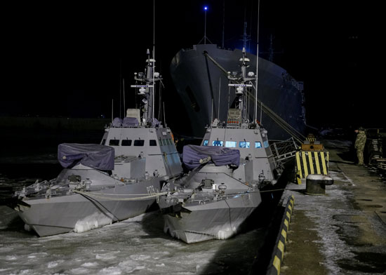 سفن-أوكرانية-تحتجزها-روسيا-(5)