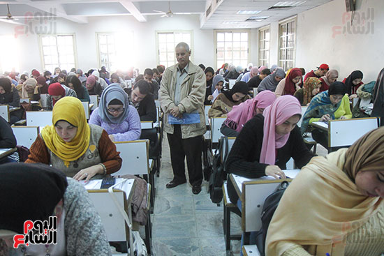 امتحانات جامعة القاهرة (4)