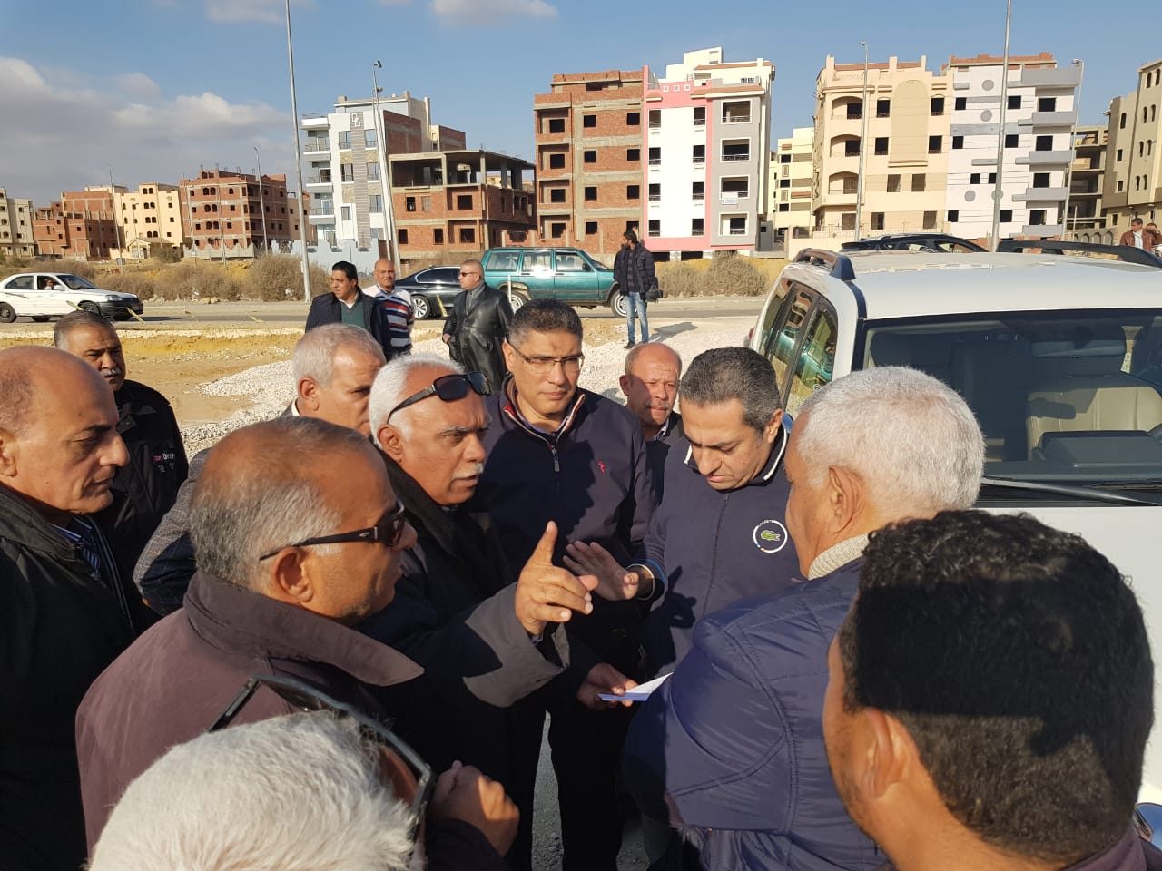 نائب وزير الإسكان يتفقد عدد من مشروعات مدينة القاهرة الجديدة (2)