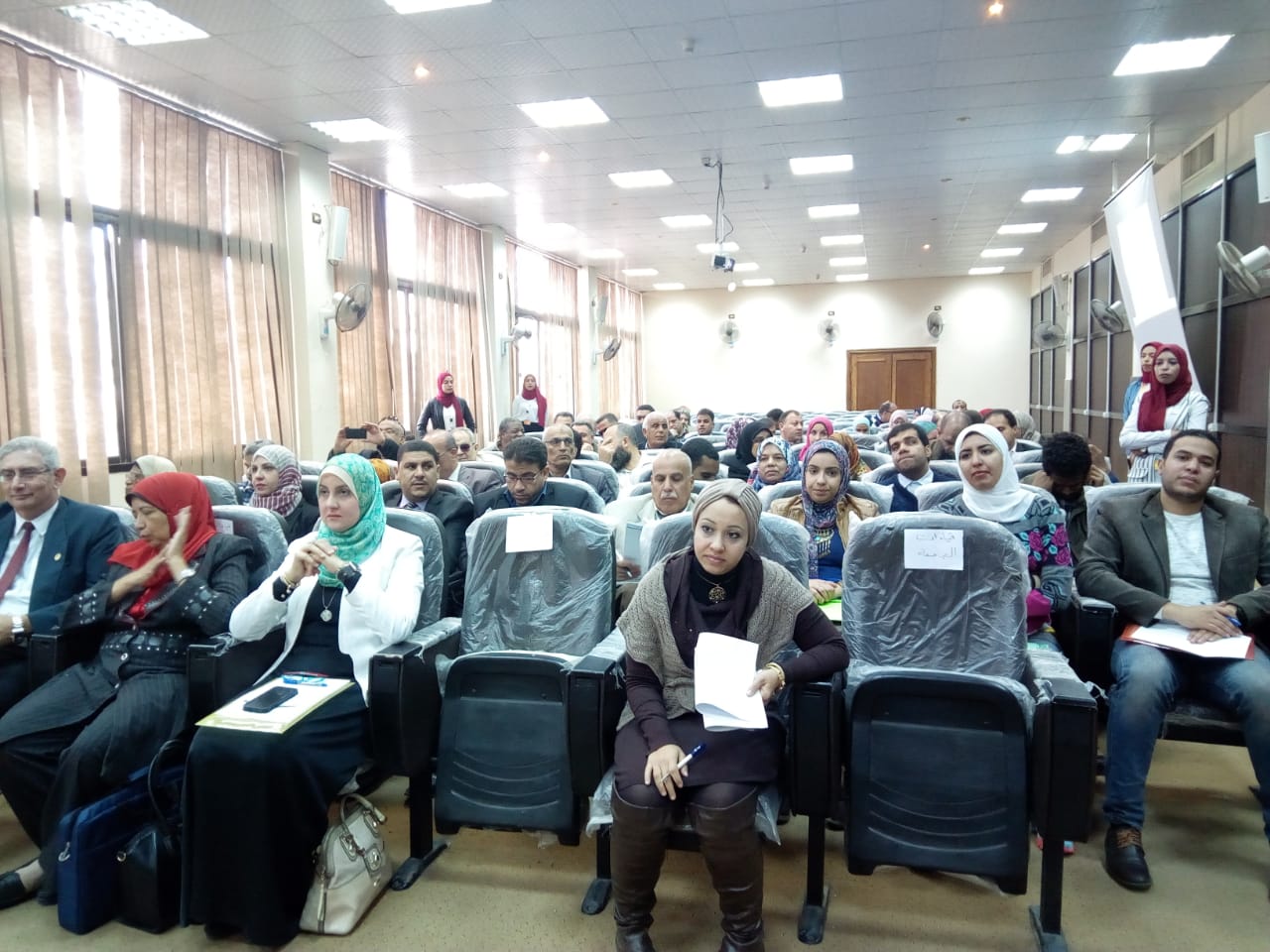 انطلاق اليوم الأول من فاعليات المؤتمر العلمى الثانى لذوى الاحتياجات الخاصة بجامعة حلوان (4)