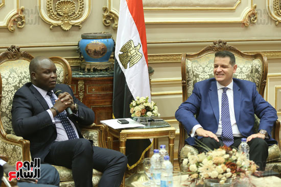 لقاء لجنة الشئون الافريقية مع سفير السودان (9)