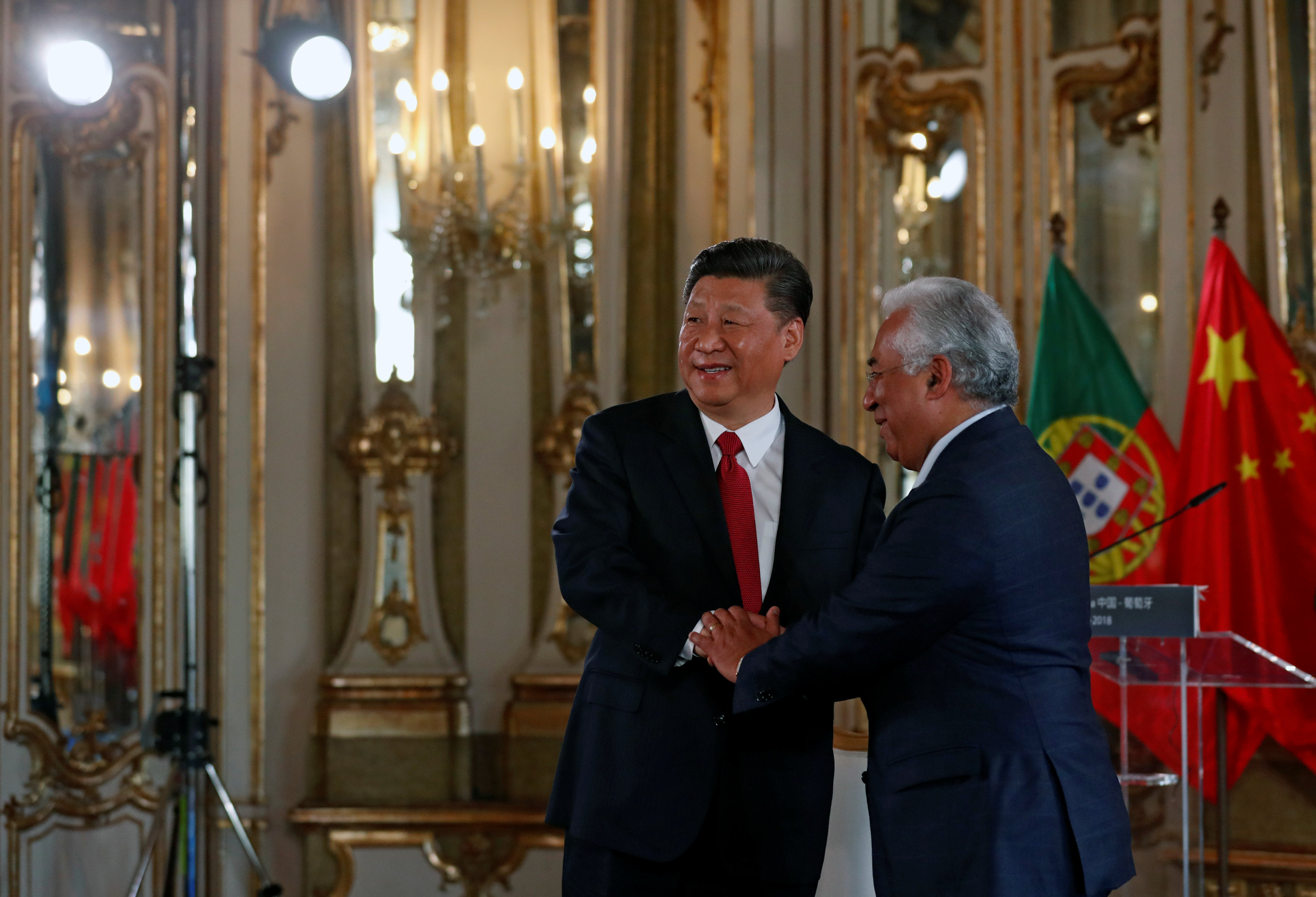 رئيس وزراء البرتغال مع رئيس الصين