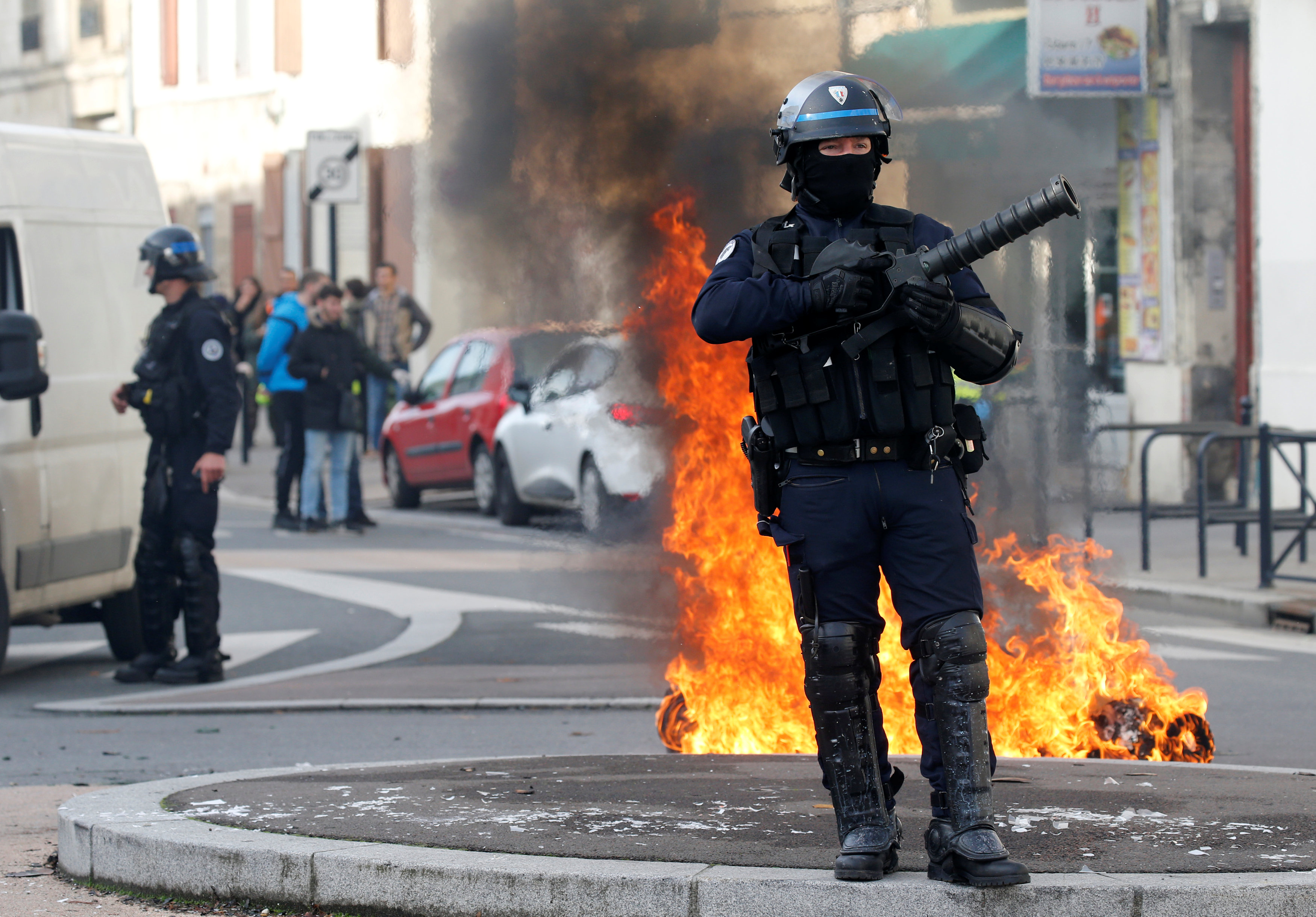 رجال الشرطة الفرنسيين