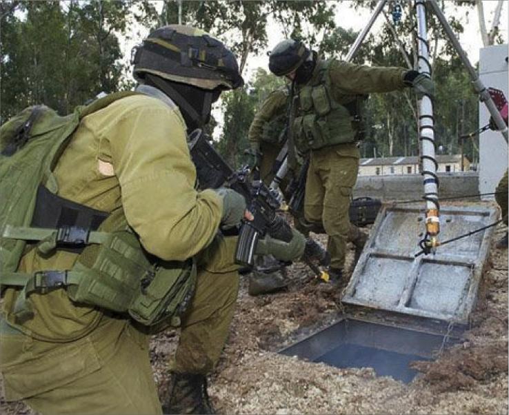 قوات الاحتلال الاسرائيلى يقتحم نفقا