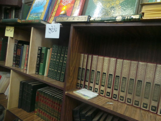 11-كتب-نادرة-بالمكتبة