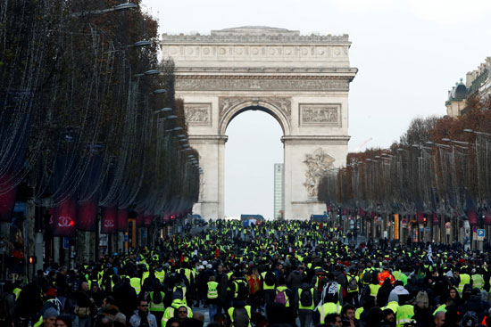 مظاهرات-فرنسا-(8)
