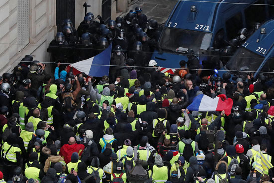مظاهرات-فرنسا-(33)