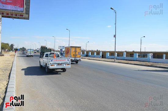 2--جانب-من-الطريق 2--جانب-من-الطريق