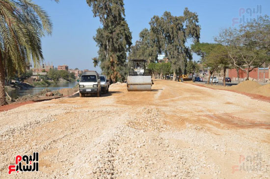 6--إستمرار-العمل-فى-الرصف 6--إستمرار-العمل-فى-الرصف