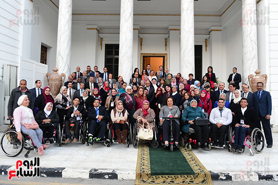 ذوى الإعاقة يحضر الجلسة العامة للبرلمان (5)