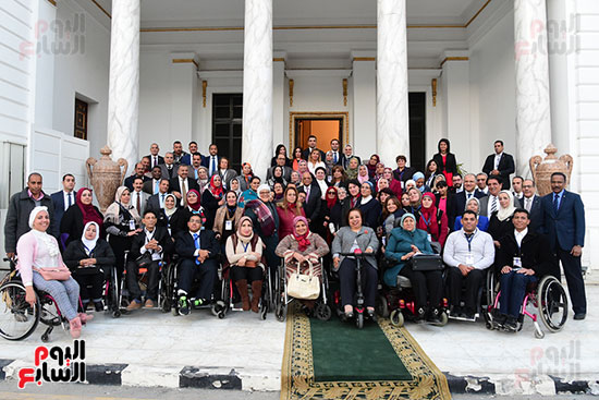 ذوى الإعاقة يحضر الجلسة العامة للبرلمان (4)