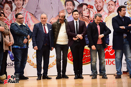 أشرف عبد الباقى ونجوم الفن يحتفلون بـالعرض 100 لمسرح مصر (14)