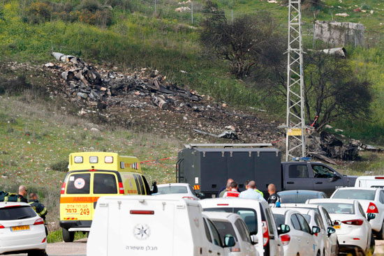 نقل الطياران الإسرائيليان المصابان إثر سقوط طائرتهما
